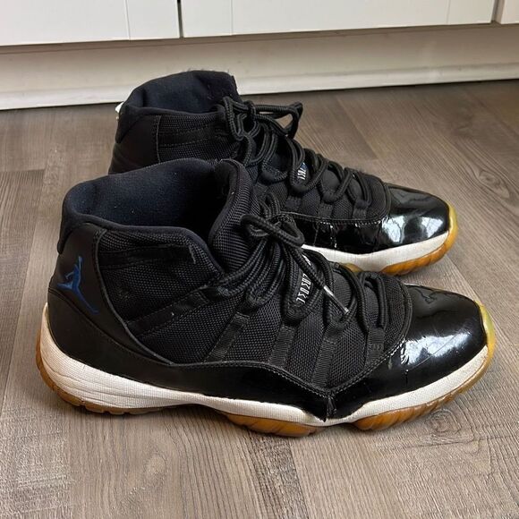 Nike Air Jordan 11 Space Jam 2009 OG Retro Mens Size 11 Sneakers 100% Authentic main image 4
